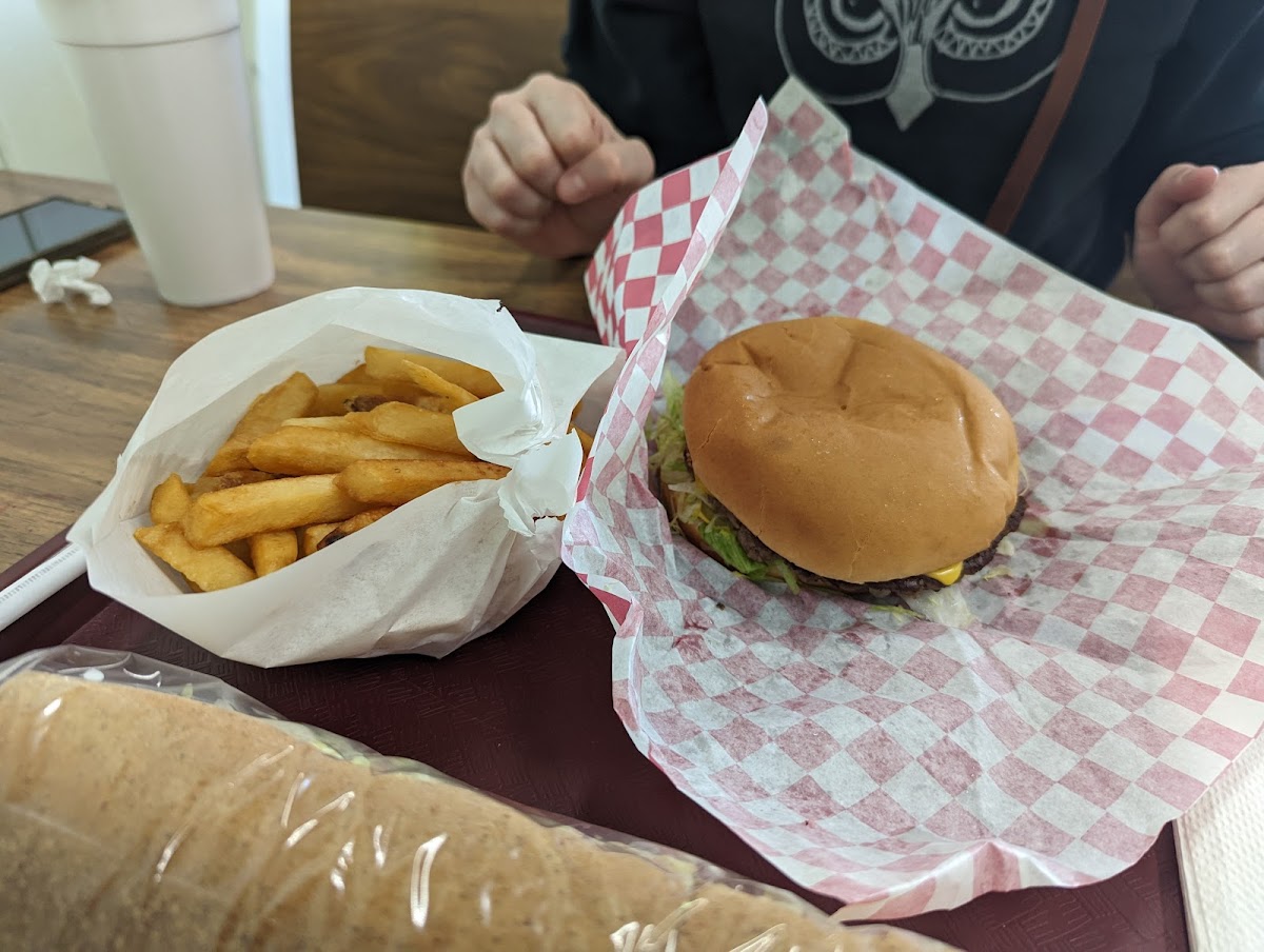 Heros Subs & Burgers-5